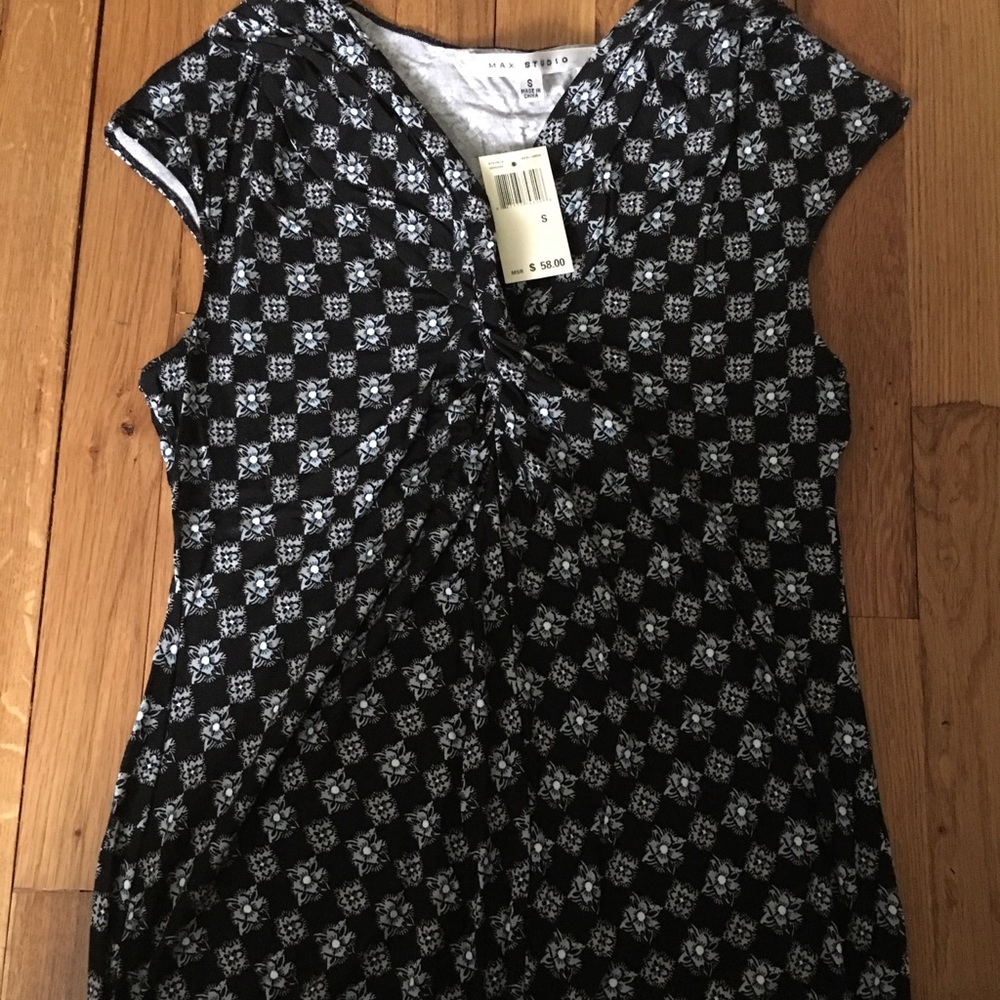 Max Studio Womans Top NWT